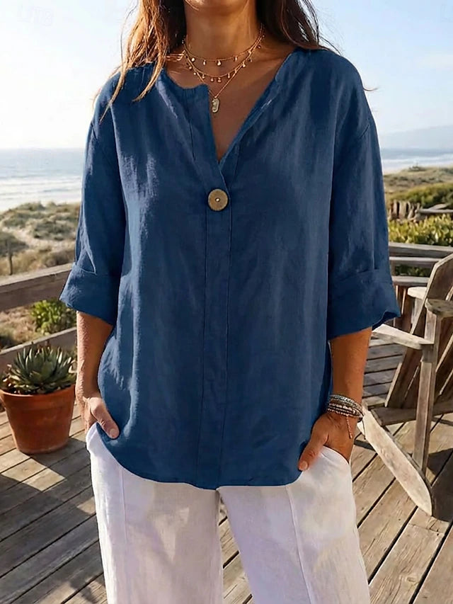 Chemise en lin femme bleue portée